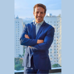 Ian dos Anjos Cunha mostra como a tecnologia para escalar elimina o caos dos processos manuais e acelera o crescimento.