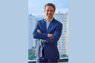 Ian dos Anjos Cunha mostra como a tecnologia para escalar elimina o caos dos processos manuais e acelera o crescimento.