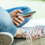 Como Ana Castela Reagiu a Fofocas e Fez Limpeza nas Redes Sociais: Estratégias, Impactos e Lições