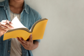 Leitura ativa: como transformar cada página em conhecimento duradouro, segundo a visão de Kelsem Ricardo Rios Lima.