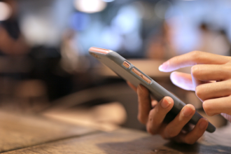 Zé Felipe aborda conflito familiar e destaca importância do diálogo entre pais