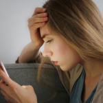 Ataques ao Banco Central nas redes sociais e a estratégia por trás dos perfis de fofoca em campanhas difamatórias